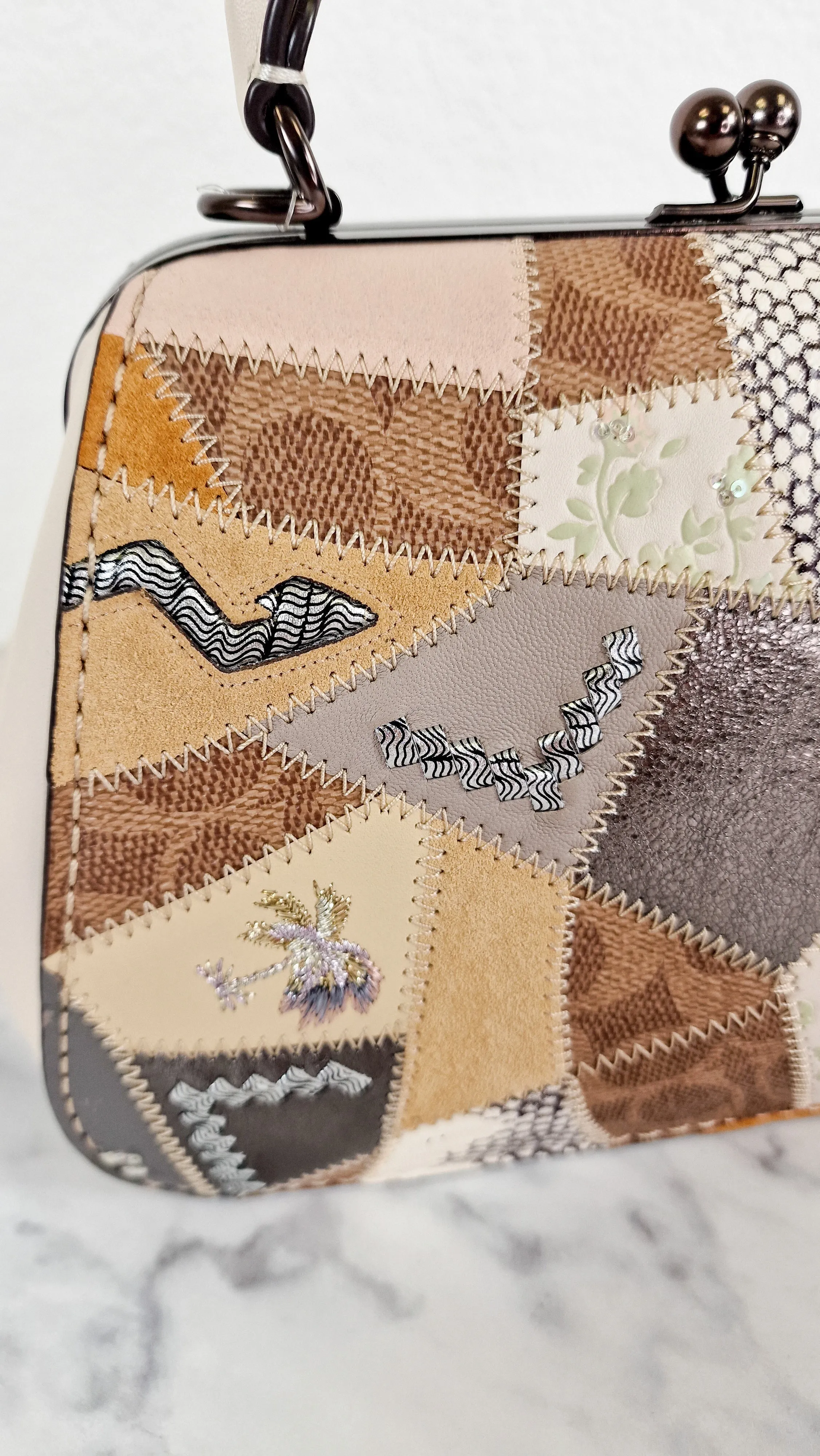 Coach 1941 Frame Bag 23 with Kisslock & Signature Patchwork in Smooth Chalk White Leather - Crossbody Handbag - Coach 69024