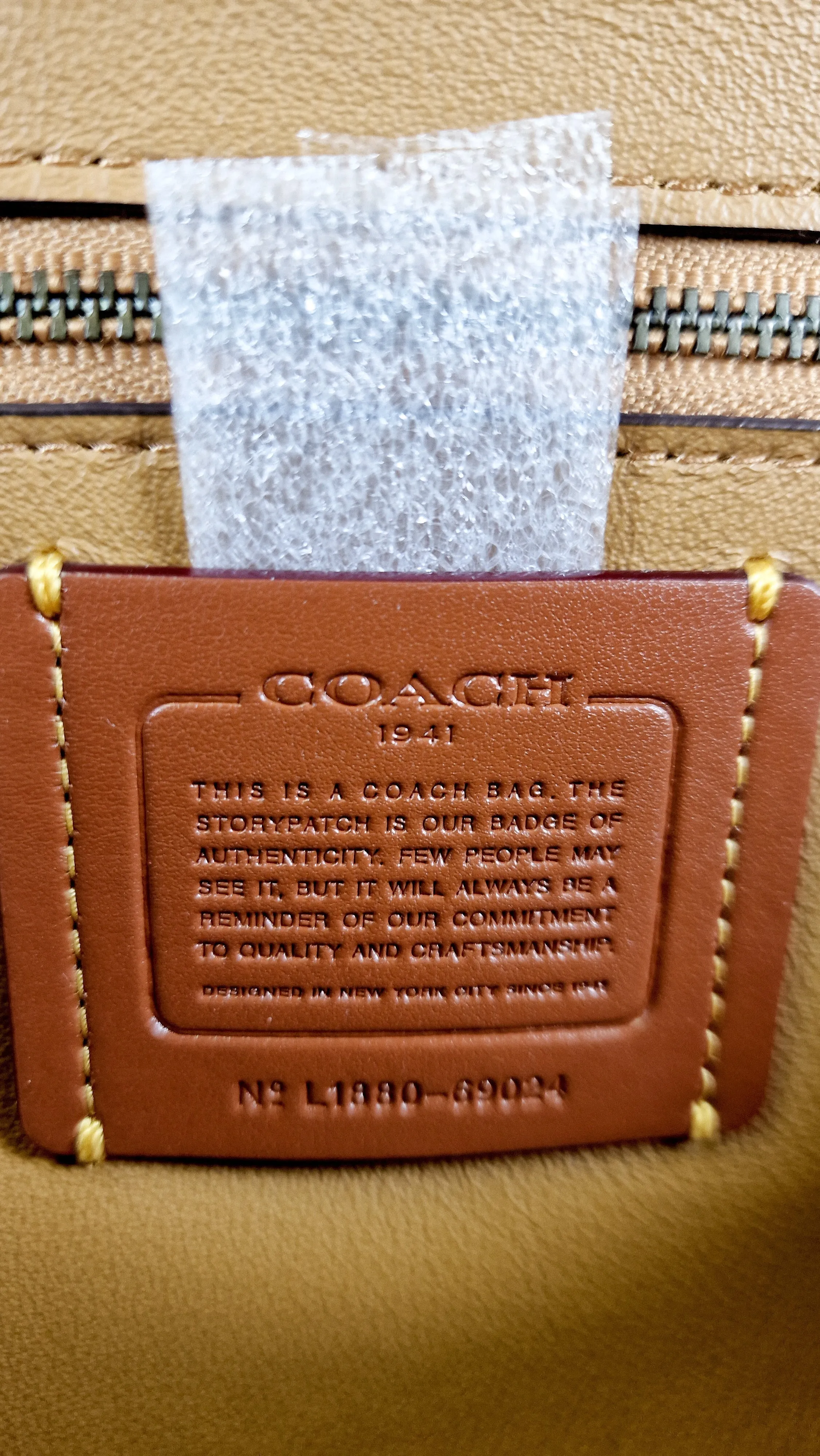 Coach 1941 Frame Bag 23 with Kisslock & Signature Patchwork in Smooth Chalk White Leather - Crossbody Handbag - Coach 69024