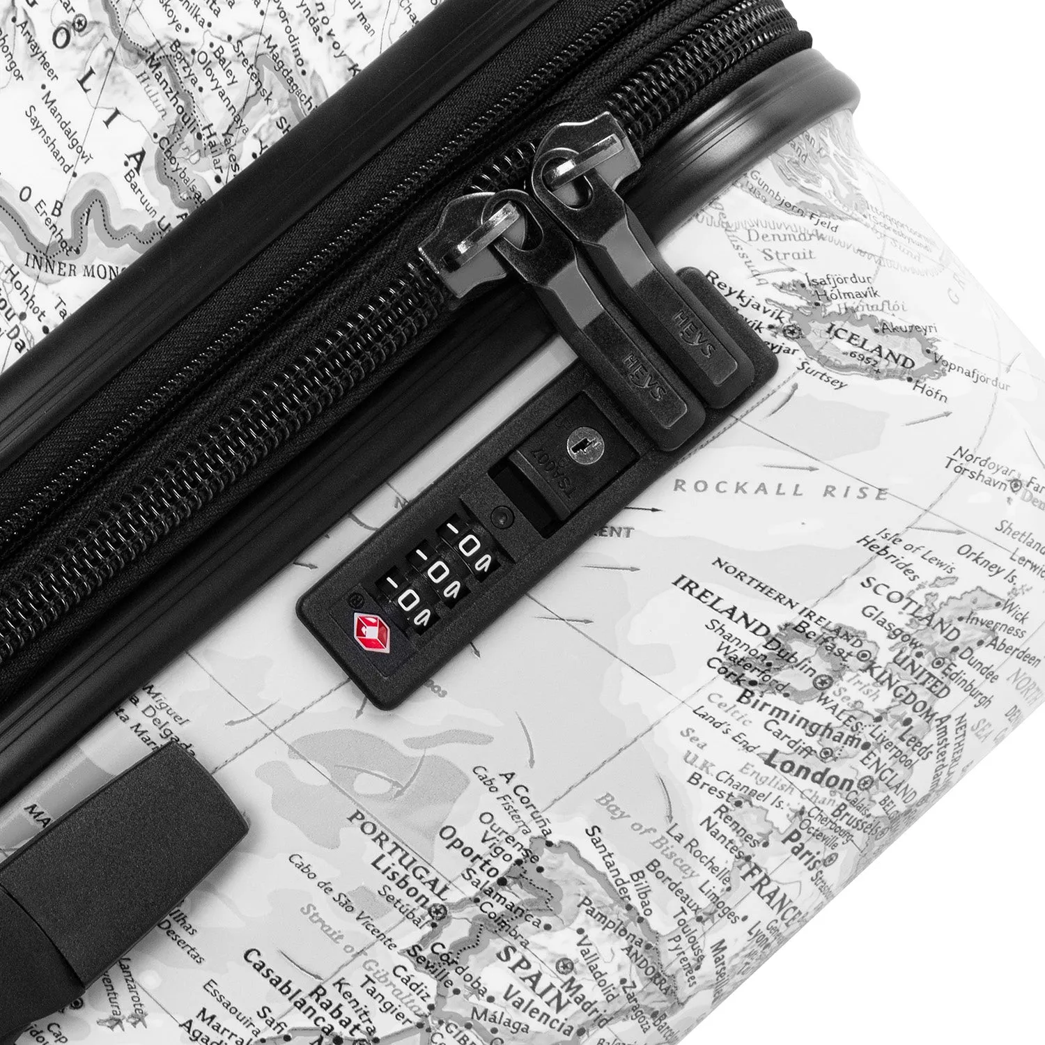 Journey 3G 30 Inch Fashion Spinner® Luggage - Black/White Map